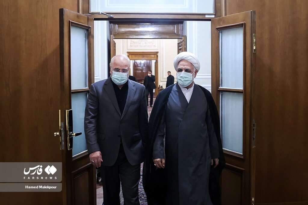 تصاویر نشست رئیسی، قالیباف و اژهای ؛ از لحظه ورود تا نشست مشترک | مهمترین مباحث نشست سران قوا