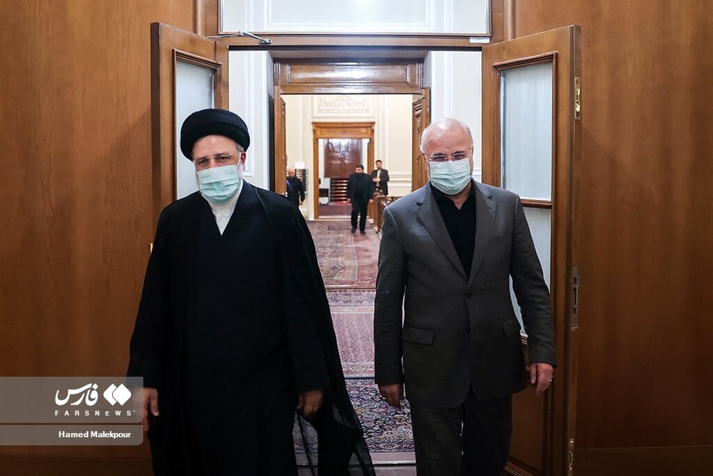 تصاویر نشست رئیسی، قالیباف و اژهای ؛ از لحظه ورود تا نشست مشترک | مهمترین مباحث نشست سران قوا