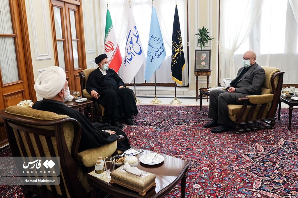 تصاویر نشست رئیسی، قالیباف و اژهای ؛ از لحظه ورود تا نشست مشترک | مهمترین مباحث نشست سران قوا