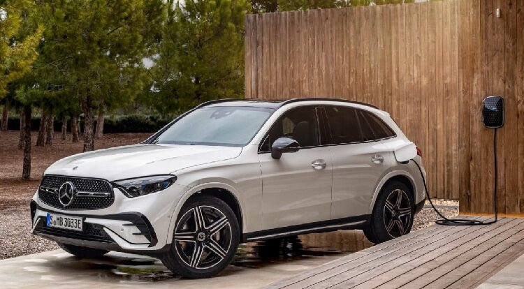 مروری بر تصاویر و مشخصات مرسدس GLC | پرفروشترین بنز جهان اینجاست