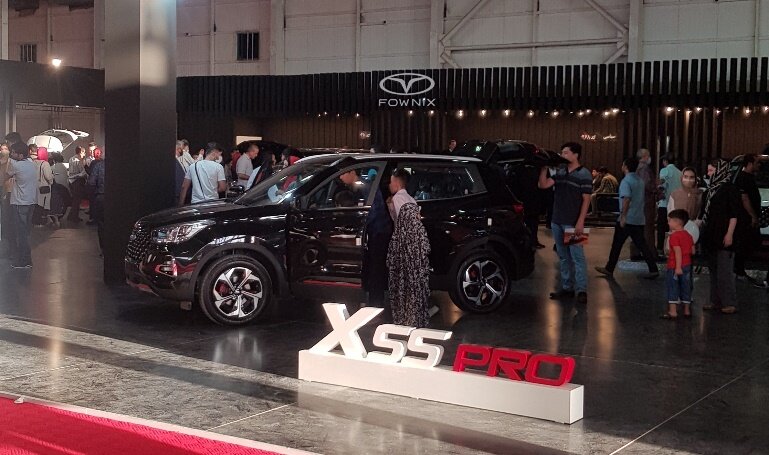 حضور معاون اقتصادی رئیس جمهور در غرفه مدیران خودرو