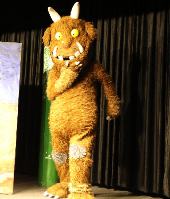 روزهای آخر تعطیلات تابستانی با تئاتر!