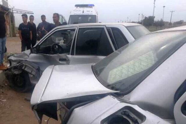 تصادف زائران اربعین در جاده ماهشهر | اعزام ۲ دستگاه آمبولانس به محل حادثه