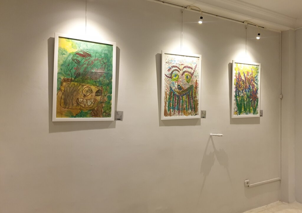 تصاویر | وقتی رقص رنگها پل ورود به سرزمین ناشناخته ذهن کودکان اوتیسم میشود | یک راه زیبا برای ارتباط با فرد اوتیسم