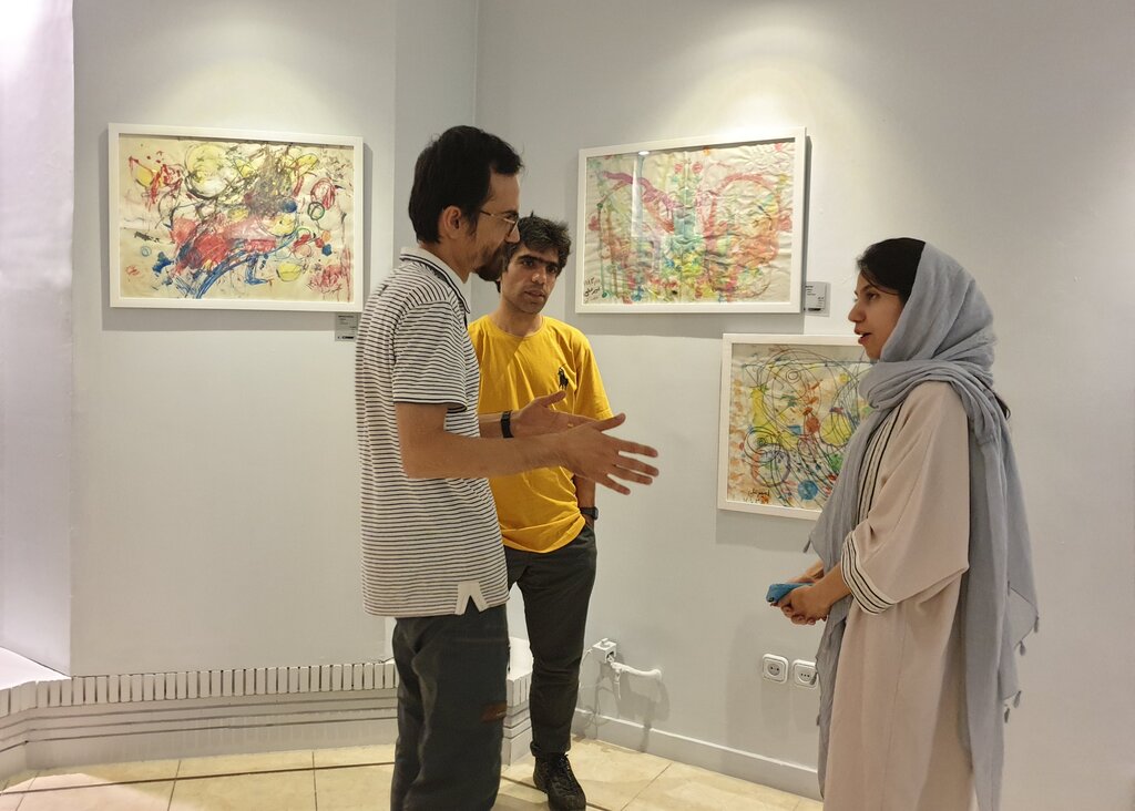 تصاویر | وقتی رقص رنگها پل ورود به سرزمین ناشناخته ذهن کودکان اوتیسم میشود | یک راه زیبا برای ارتباط با فرد اوتیسم