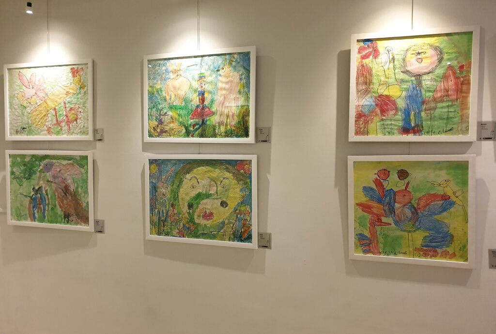 تصاویر | وقتی رقص رنگها پل ورود به سرزمین ناشناخته ذهن کودکان اوتیسم میشود | یک راه زیبا برای ارتباط با فرد اوتیسم