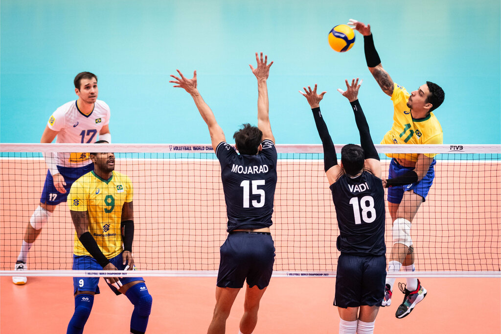 بازی تیم ملی والیبال ایران در برابر برزیل