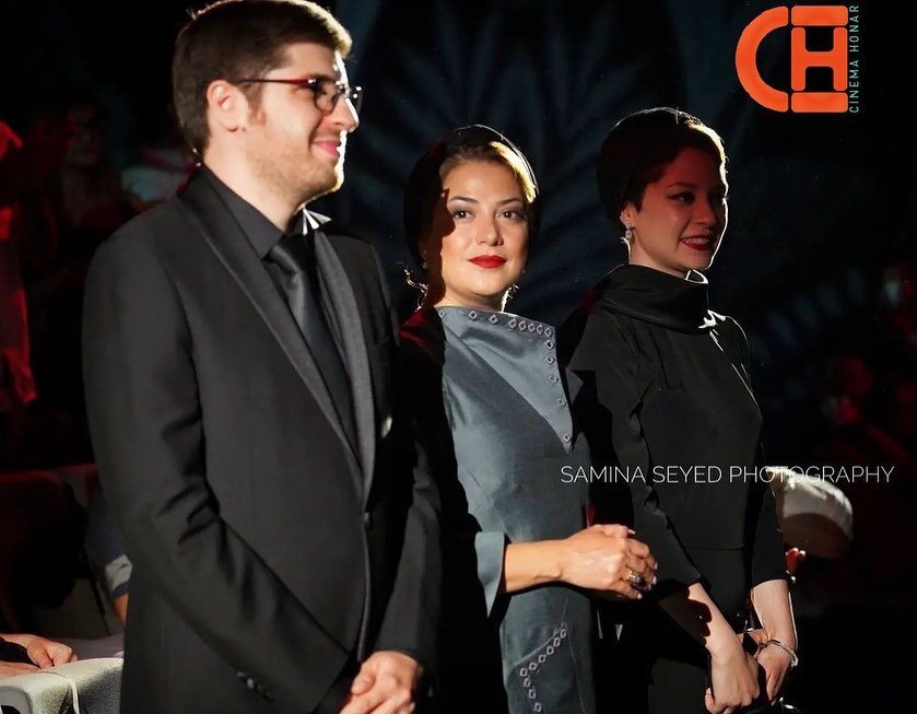 عکس | بازیگران ایرانی روی فرش قرمز بی رویا در ونیز | طناز طباطبایی در کنار مدیر جشنواره فیلم ونیز