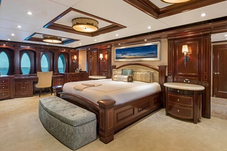 تصاویر | اینترنت ماهوارهای به این قایق لوکس معروف رسید | یک هفته روی دریا؛ 10 میلیارد تومان!