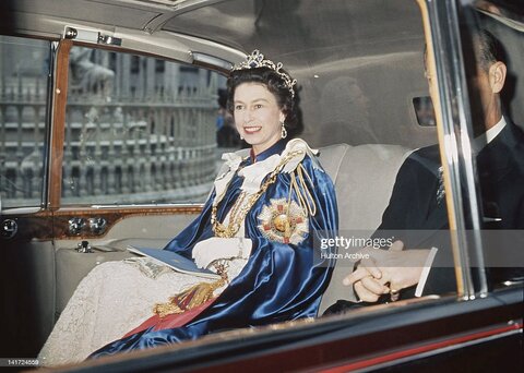 ملکه الیزابت دوم و شاهزاده فیلیپ در کلیسای جامع سنت پل، لندن، 24 ژوئیه 1968
