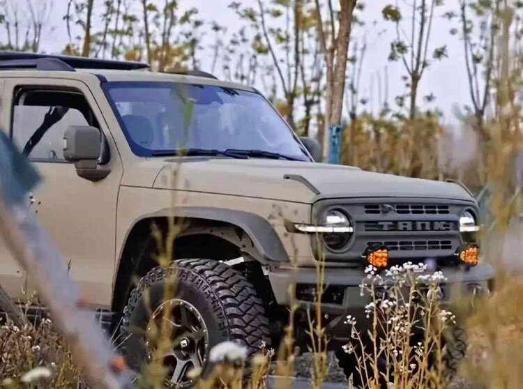 تصاویری از یک تانک خیابانی | قدرتمند، لوکس و ارزان