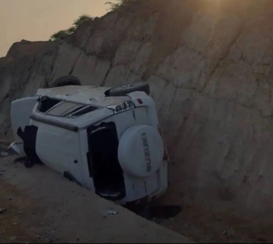 عکس | واژگونی عجیب خودروی همراهان وزیر ارشاد | اولین تصویر از محل سانحه