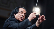 رهبر ارکستر و خواننده ایرانی روی صحنه مشهورترین سالن اپرای جهان | پخش برنامه از تلویزیون دولتی روسیه