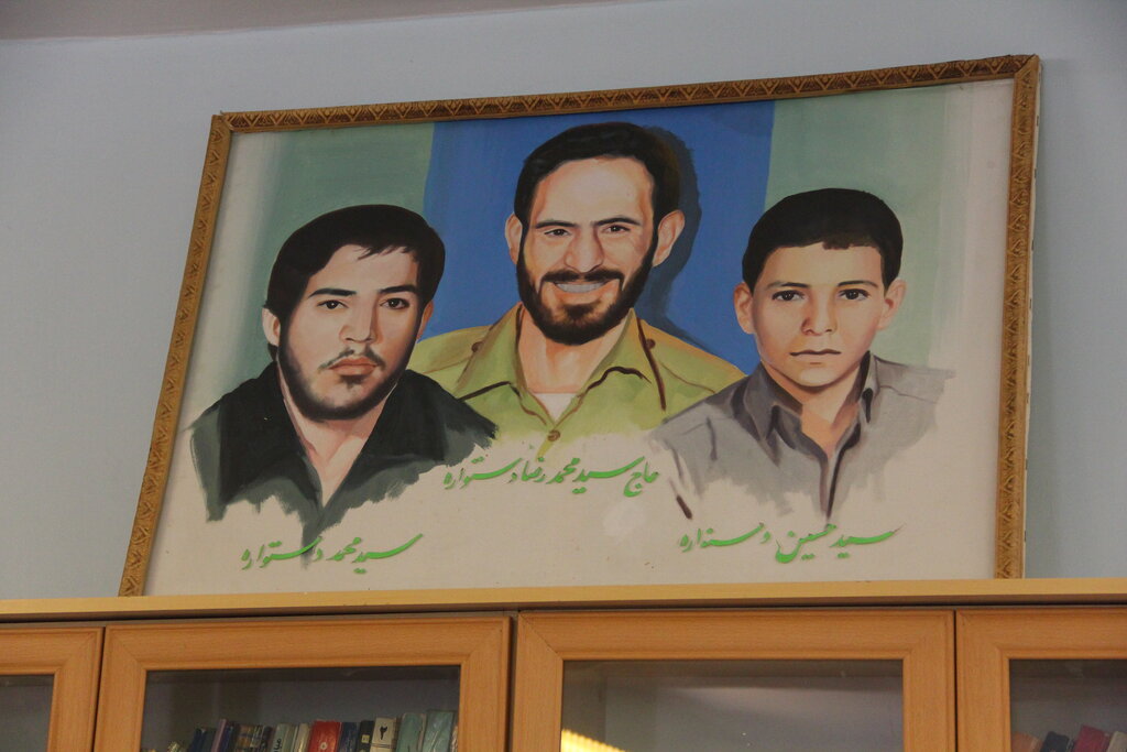 نشانهای افتخار منطقه۱۶ | پاسخ جالب مادر شهیدان خالقیپور به شهید آوینی | خواستگاری با تنی پر از ترکش | حمله تروریستی جلو مسجد جامع خزانه