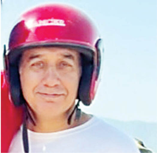 سقوط مرگبار، در جنگل مهآلود | مردی که با پاراگلایدر به نجات همسرش شتافت