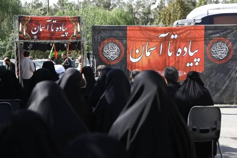 💥بدرقه ۲۰۰ زائر کربلا از جوار مقبره شهدا