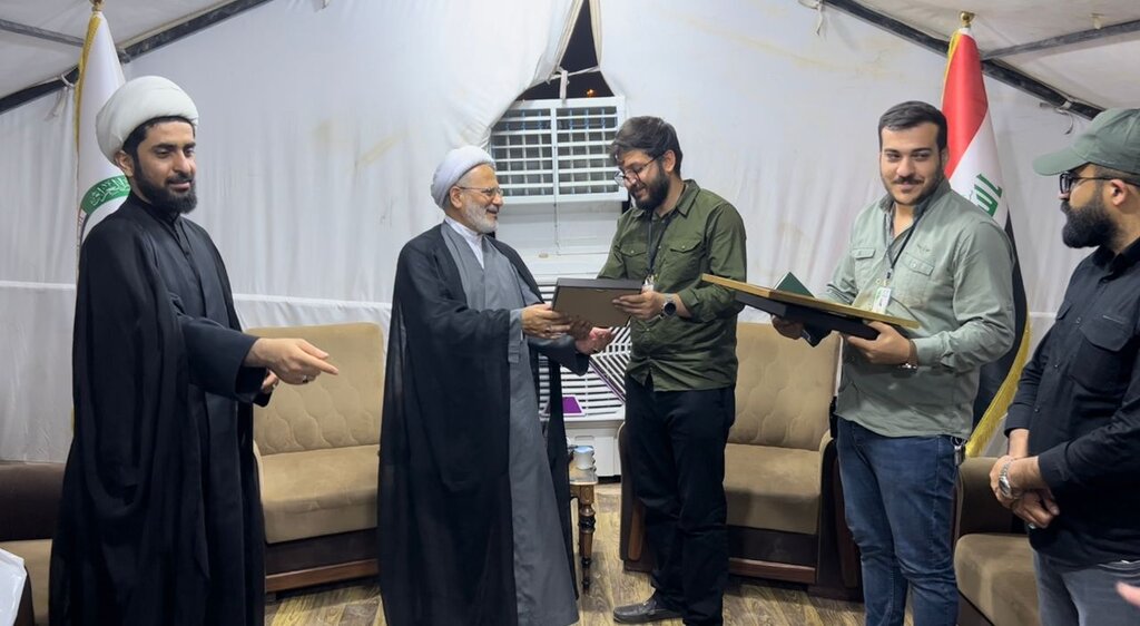 تقدیر ستاد اربعین از کادر درمان بیمارستان صحرایی مسیر نجف به کربلا | حضور ۱۲۰ پزشک افتخاری ایرانی