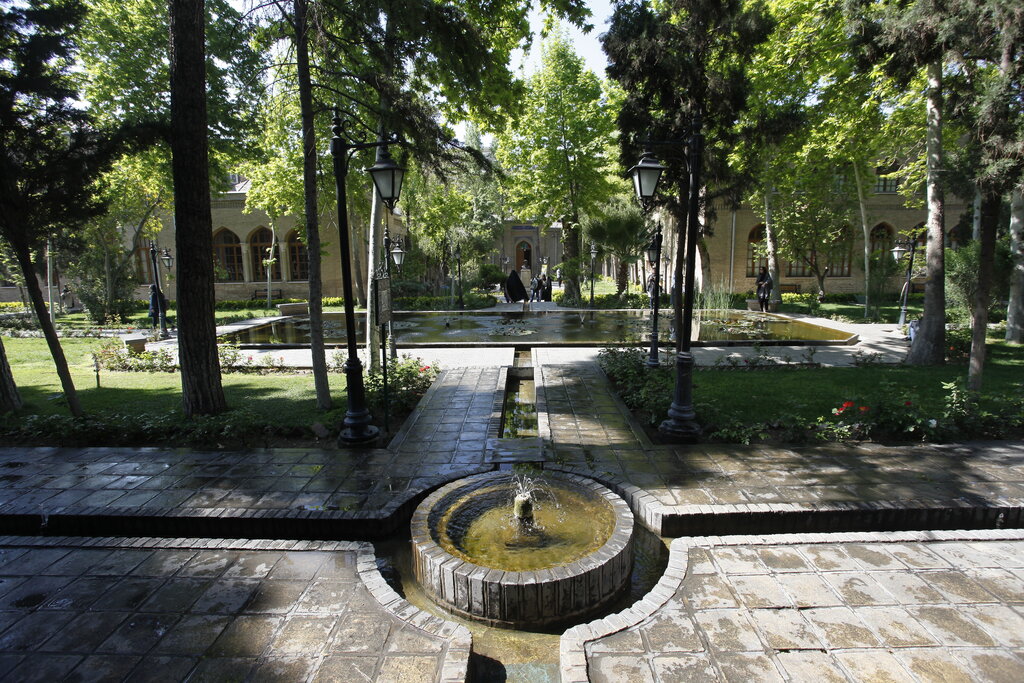 تصاویر | باغ ۲۰۰ ساله تهران؛ ازقتلگاه صدراعظم قاجار تا تحصیل نامداران ایران | عروسی ناصرالدین شاه در این باغ برگزار شده است