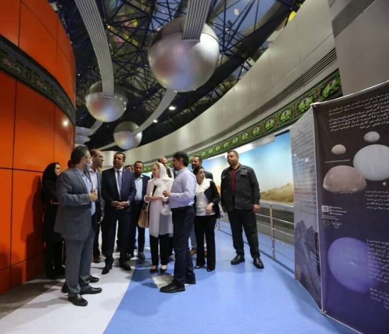 تصاویر | پوشش وزیر خانم بشار اسد در تهرانگردی | چهرههایی که لبانه مشوح را همراهی کردند