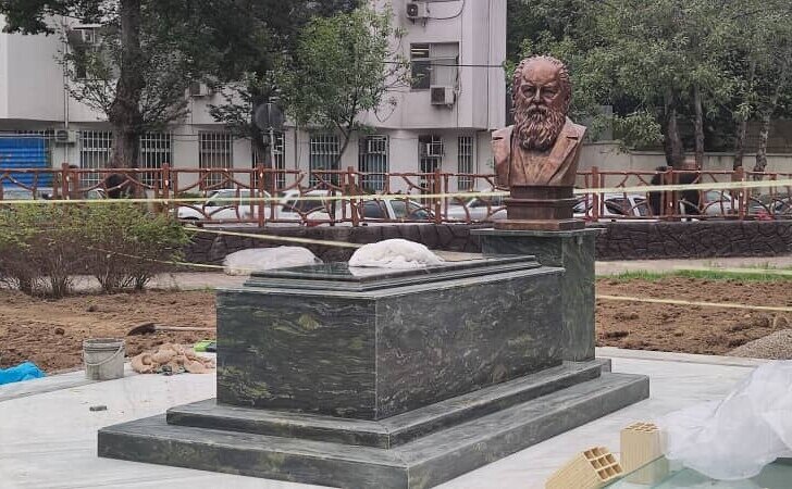 ابتهاج سایه رشت تندیس