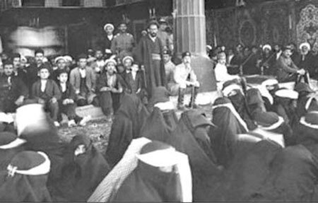 تعزیهگردانی و روضهخوانی زنان از چه زمانی باب شد؟ | نقش سوگلی شاه و دختر فتحعلی شاه در توسعه تعزیه زنانه