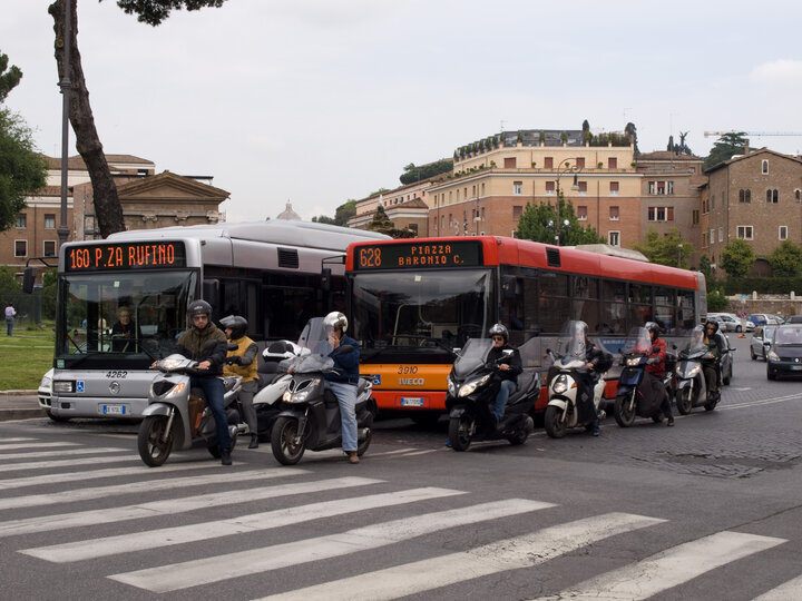 ایتالیا - حمل و نقل عمومی