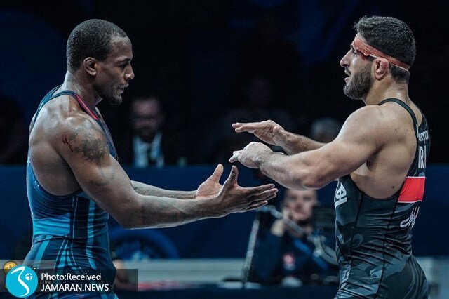 فریم به فریم با مبارزه نفسگیر ناب کشتی قاسمپور و کاکس آمریکایی | خوشحالی ویژه پژمان درستکار از قهرمانی شاگردش