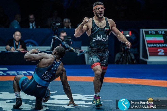 فریم به فریم با مبارزه نفسگیر ناب کشتی قاسمپور و کاکس آمریکایی | خوشحالی ویژه پژمان درستکار از قهرمانی شاگردش