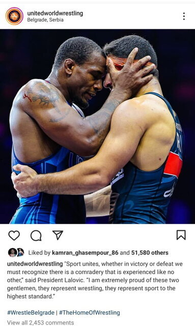 عکس | به یادماندنیترین تصویر مسابقات کشتی برای رئیس فدراسیون جهانی | واکنش به حرکت دو ستاره کشتی ایران و آمریکا