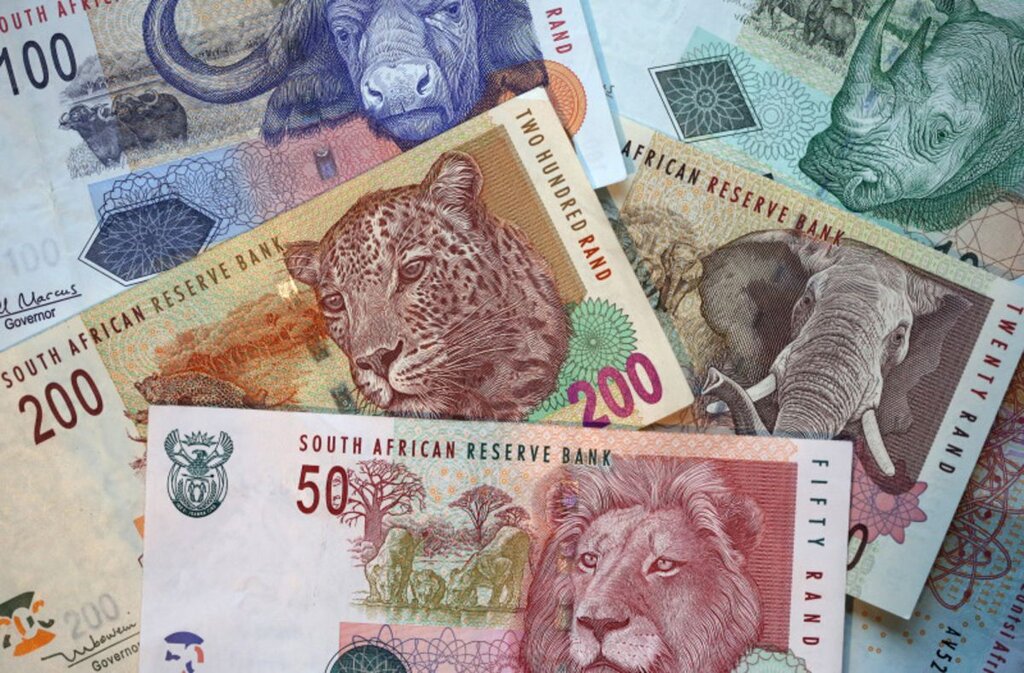 تصاویر ۷ اسکناس خاص جهان | تنها ارز عمودی دنیا ببینید | پول قابل شستشو متعلق به کدام کشور است؟