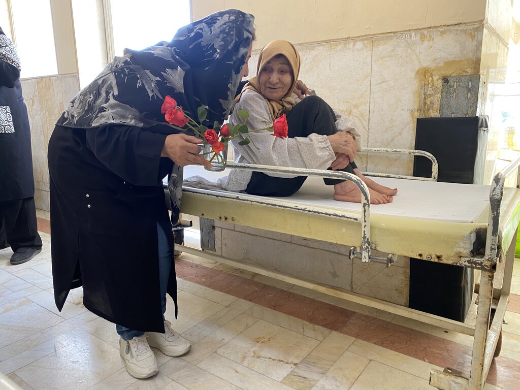 پای صحبت چهره معروف شبکههای مجازی و نیکوکارِ از تورنتو برگشته | شنبهها نارون کهریزک بوی خانه را میدهد