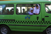 دانش‌آموزان با تاکسی مهر به مدرسه می‌روند