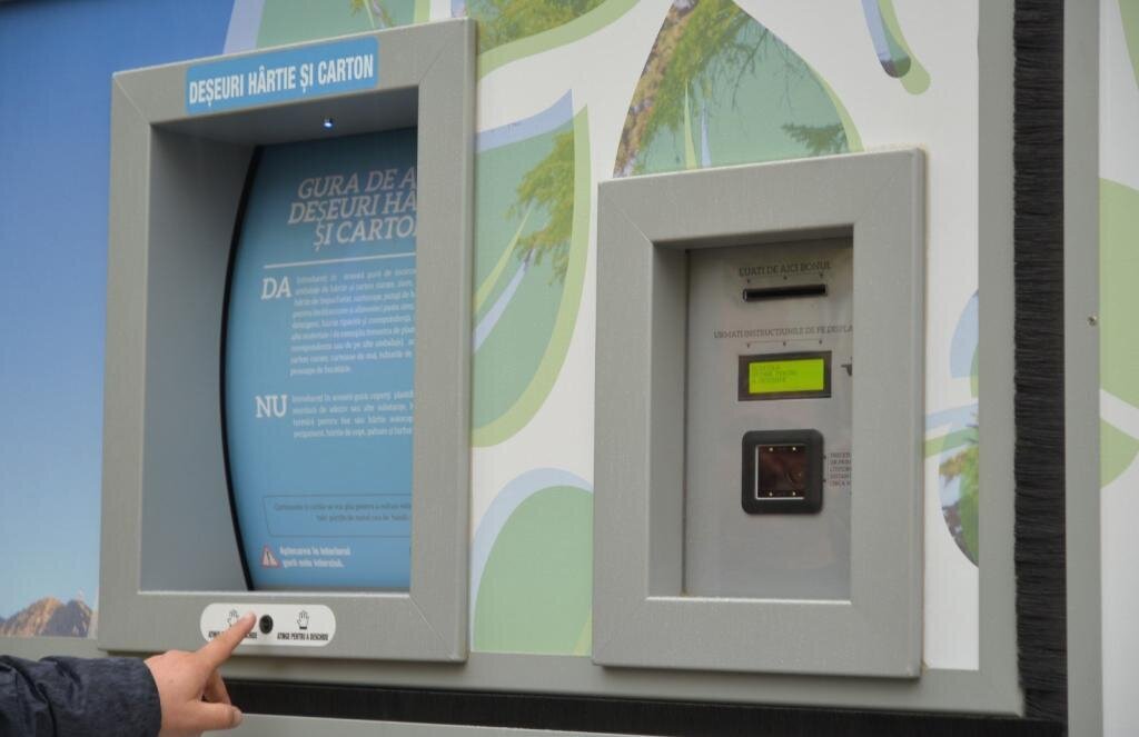 جمع آوری زباله در این شهر دیجیتالی میشود | نحوه استفاده از دستگاه زباله جمع کن