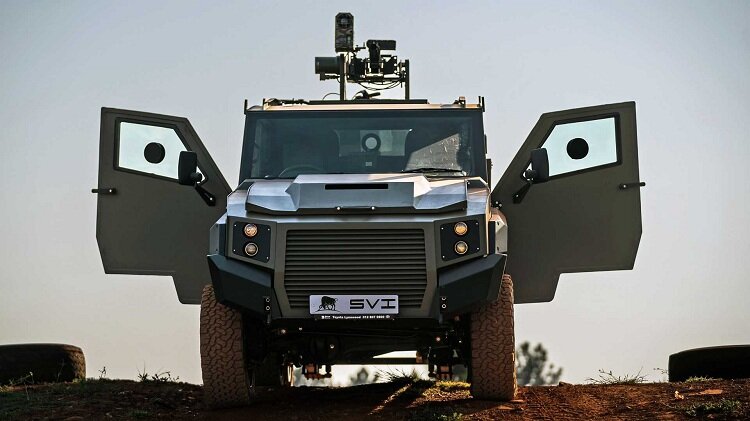 تصاویری از جدیدترین لندکروزر نظامی | خودروی جنگی تویوتا چه مشخصاتی دارد؟