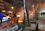 تصاویر زیرگرفتن ماموران پلیس با خودرو توسط آشوبگران در تهران