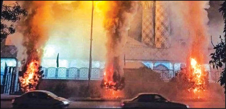 تصاویر| با شعار آزادی حجاب، چادر از سر کشیدند | از آتش زدن مامور و آمبولانس تا قرآن، پرچم، مسجد و امامزاده | اغتشاشگران در کف خیابان دنبال چیستند؟