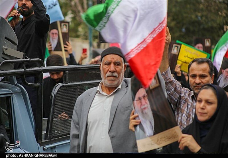 تصاویر | پایتخت شور و شعور حسینی یکصدا لبیک یا خامنهای را فریاد زدند | حضور مداحان مشهور در راهپیمایی | حرف ما یک کلام بازی نخور والسلام!