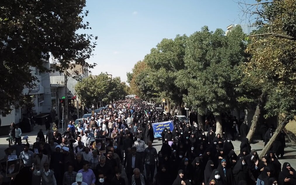 تصاویر | ایران علیه آشوب؛ خروش نمازگزاران کشور علیه اغتشاشات اخیر | درخواست راهپیمایان در سراسر کشور از قوه‌قضائیه 