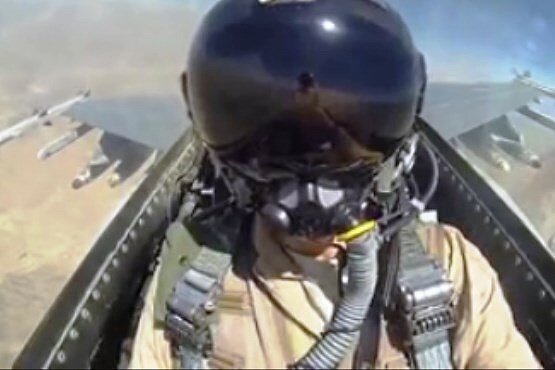 راهکارهای عجیب خلبان ها برای زنده ماندن