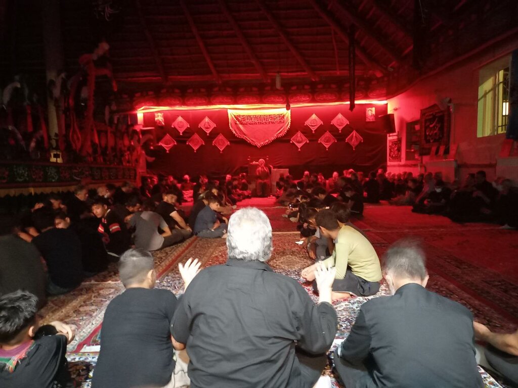 شکوه عزاداری در تکیه ۱۵۰ساله سنگان