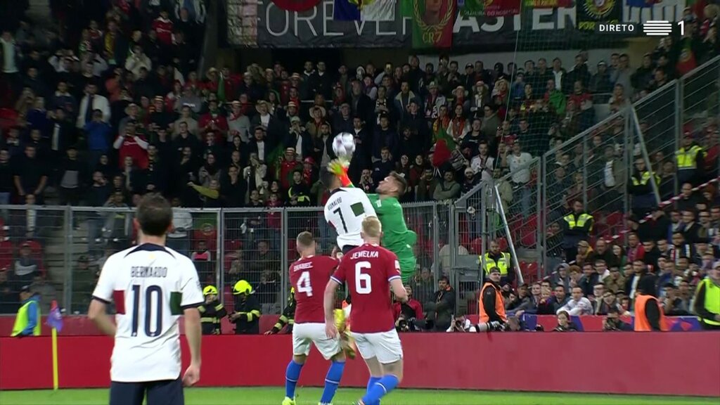 تصاویر | رونالدو و ۴۵ دقیقه نحس! | کریس خونین و مالین شد