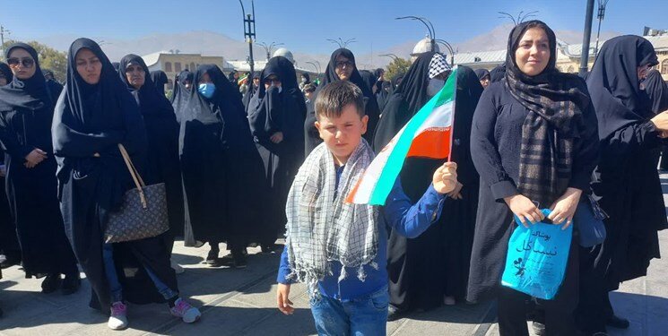 تصاویر | خروش عزاداران نبوی علیه اغتشاشات اخیر | اگر خانم امینی دانشمندی بود که توسط اسرائیل به شهادت رسیده بود این سلبریتی ها باز اعتراض می کردند؟