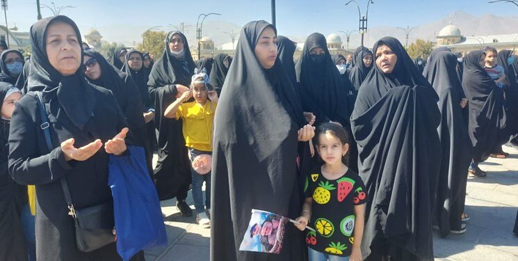 تصاویر | خروش عزاداران نبوی علیه اغتشاشات اخیر | اگر خانم امینی دانشمندی بود که توسط اسرائیل به شهادت رسیده بود این سلبریتی ها باز اعتراض می کردند؟