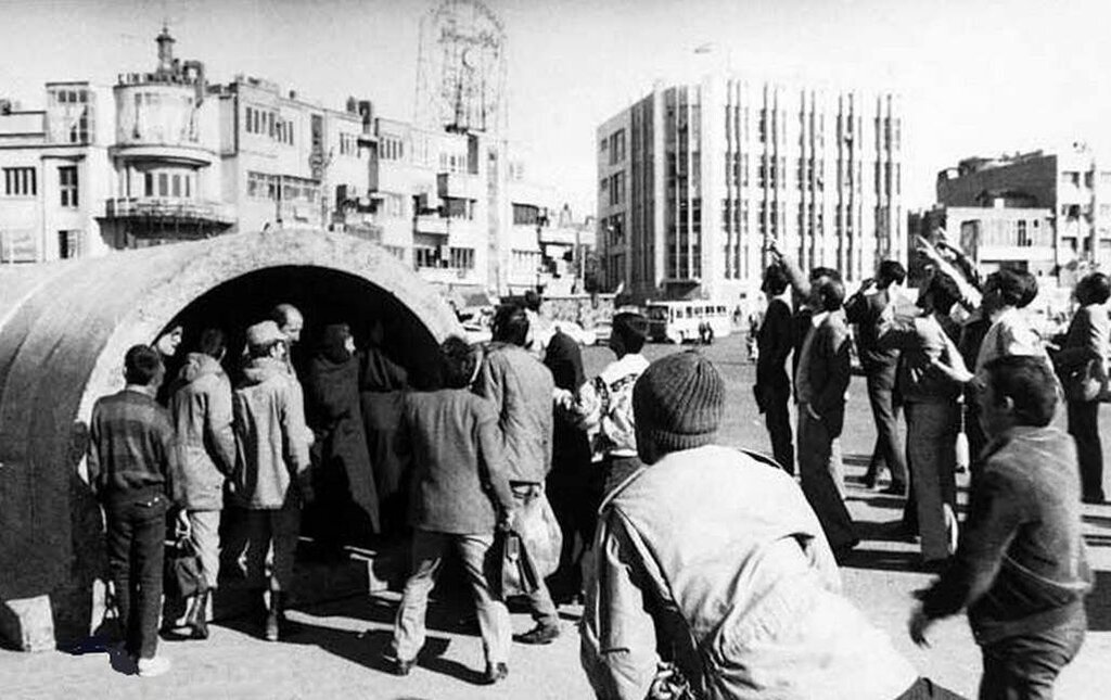 تصاویر | وقتی پناه گرفتن سبک زندگی بود! | آژیر وضعیت قرمز ؛ نوستالژی فراموش نشدنی را بشنوید