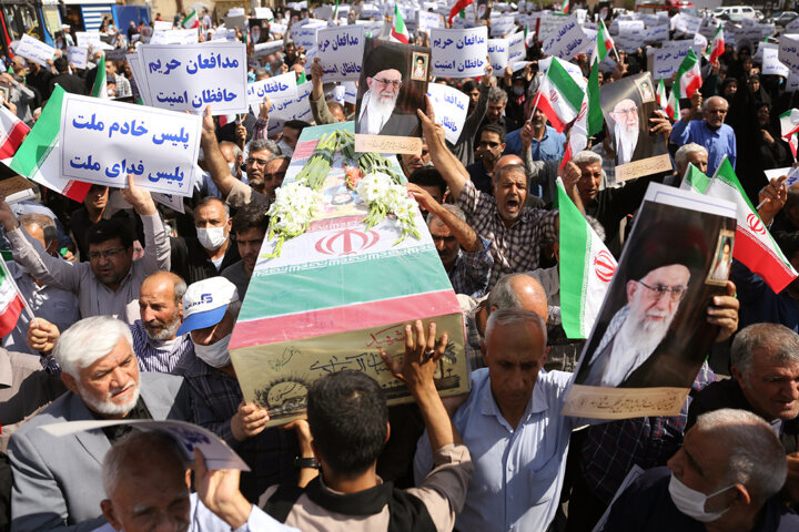 ایران به پا خاست؛ اجتماع بزرگ «امت رسول الله» در سراسر کشور | قران در دستان راهپیمایان؛ نه قاطع به آشوبگران