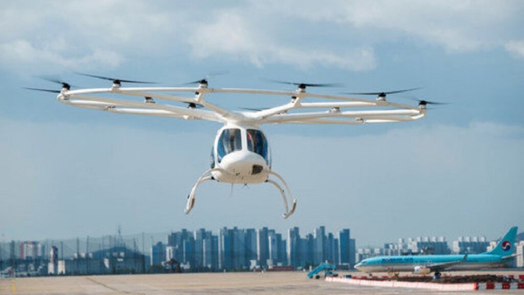 عکس | پرواز تاکسی هوایی در شهر آسیایی | ویژگیهای این وسیله حمل و نقل شهری چیست؟