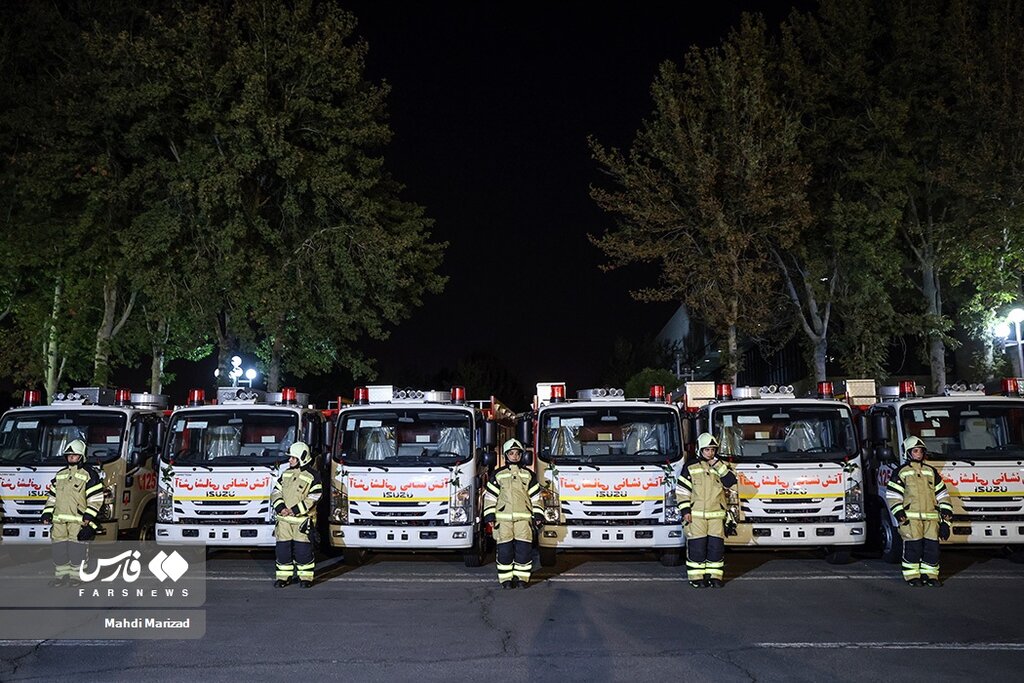 تصاویر اولین زنان آتش نشان تهران | پوشش و لباس زنان آتش نشان در ایران