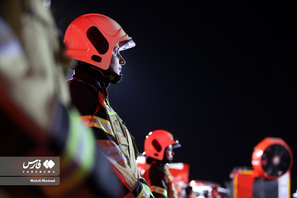 تصاویر اولین زنان آتش نشان تهران | پوشش و لباس زنان آتش نشان در ایران