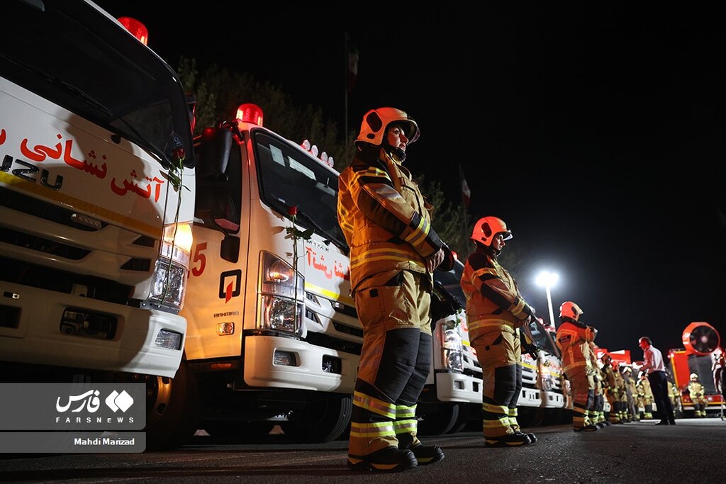 تصاویر اولین زنان آتش نشان تهران | پوشش و لباس زنان آتش نشان در ایران