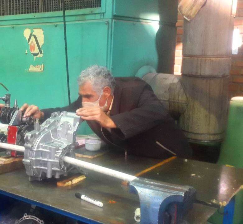 دارنده دکترای افتخاری از ایران‌خودرو: نفربر ذوالفقار در سریال پایتخت۶  کار من است | سازنده تانک، ماشینی ساخته که سوختش هواست 